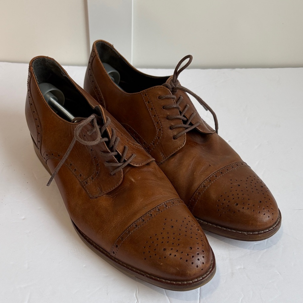 Johnston and Murphy Classic Brown Wingtip Shoes